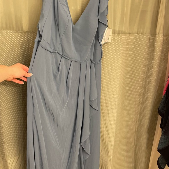 BNWT- David’s Bridal Flutter Sleeve Bridesmaid Dress with Cascade : Steel Blue - Picture 6 of 15